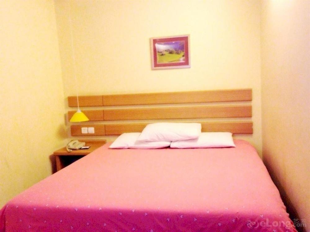 Home Inn Guangzhou Guangdong University Of Foreign Studies Baiyun Avenue 외부 사진
